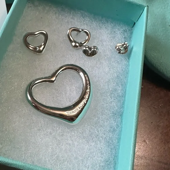 💕 Tiffany and Co Open heart set 💕